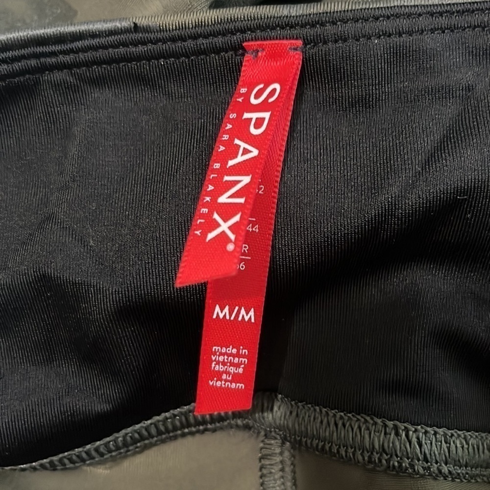 Spanx Faux Camo Green Leggings Size M - Picture 5 of 8